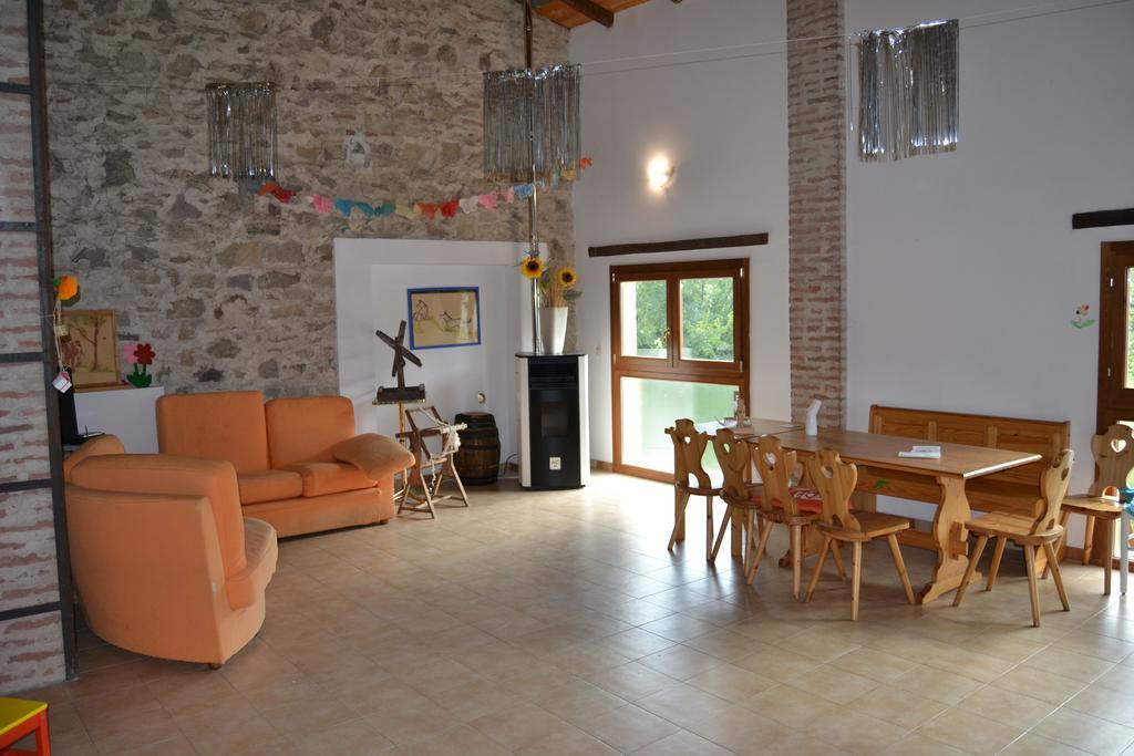 Отель Agriturismo Ca Del Buco Monte San Giovanni  Экстерьер фото